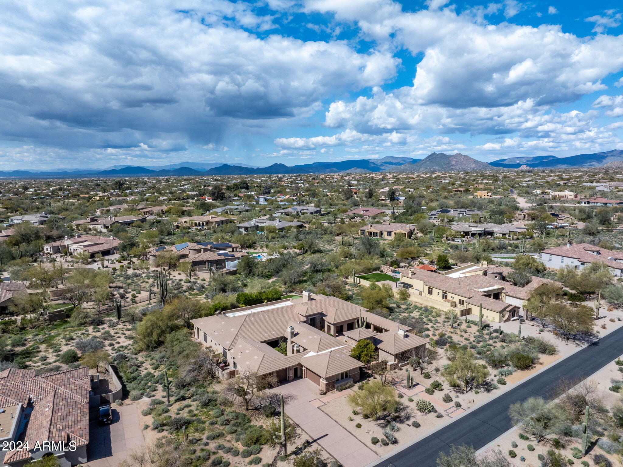 SAGUARO ESTATES - Residential