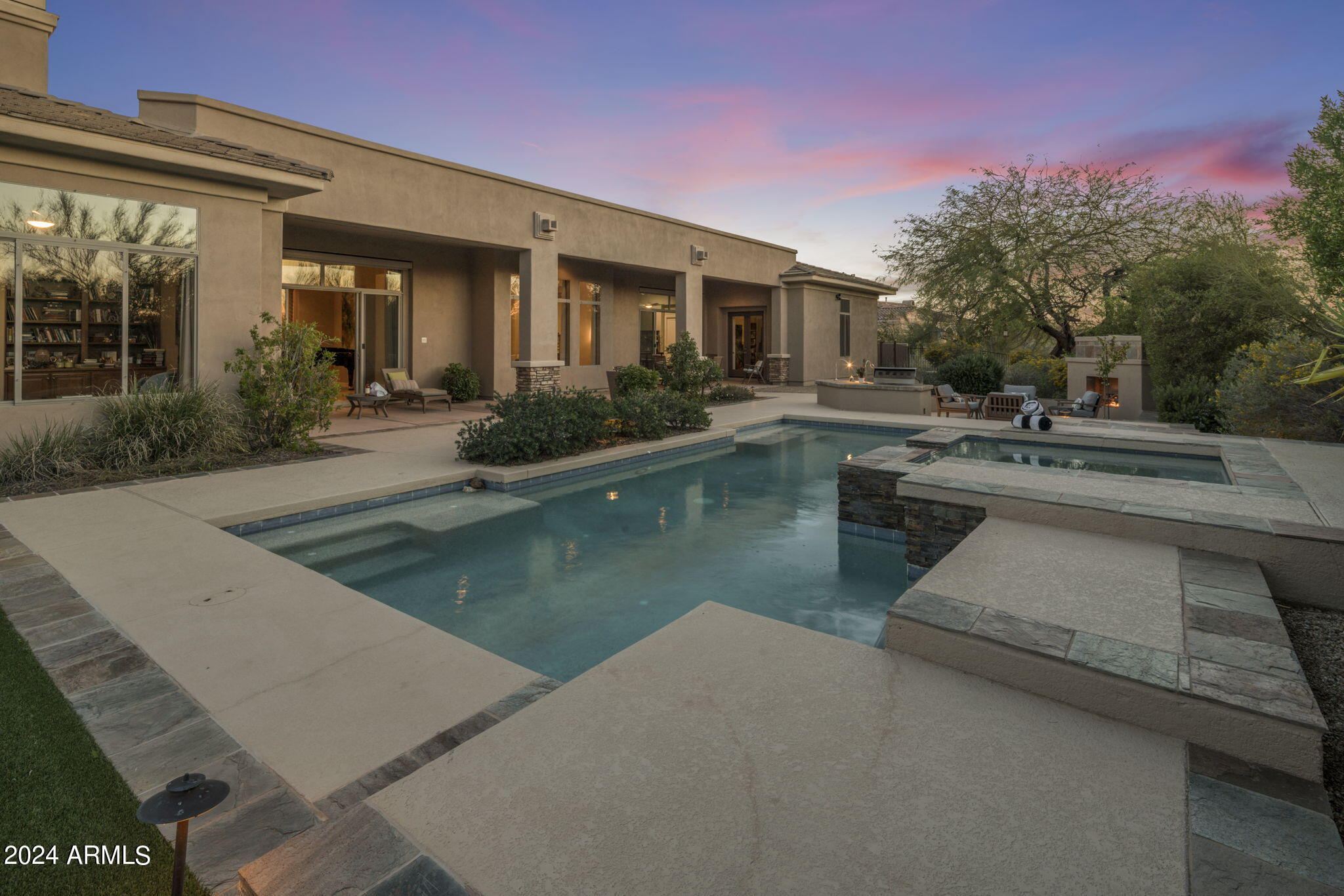 SAGUARO ESTATES - Residential