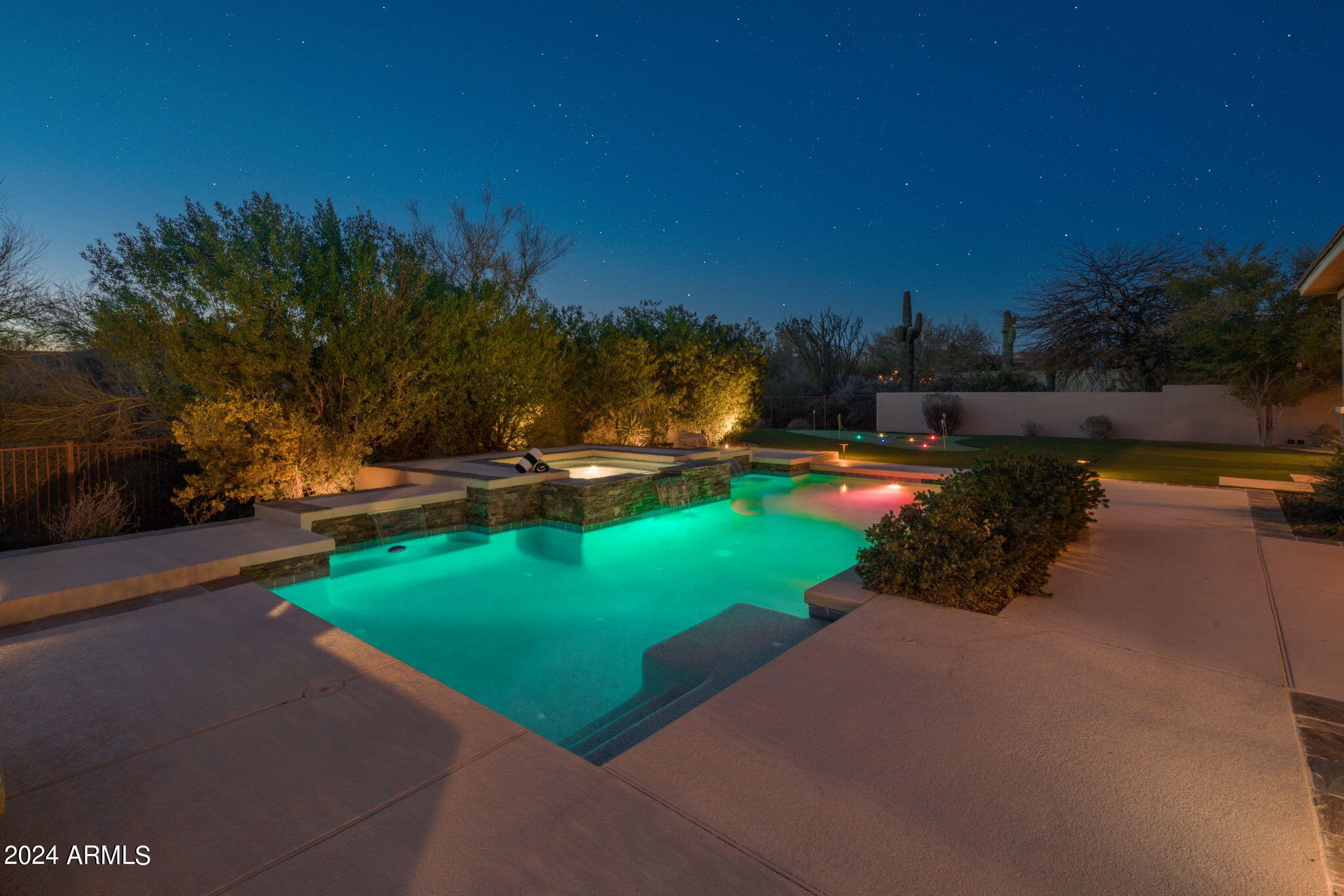 SAGUARO ESTATES - Residential