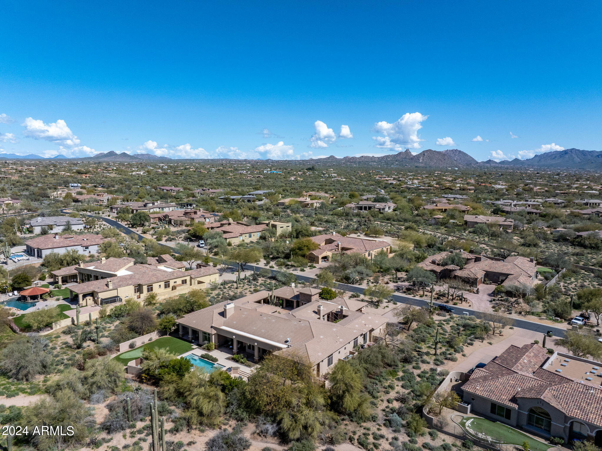 SAGUARO ESTATES - Residential