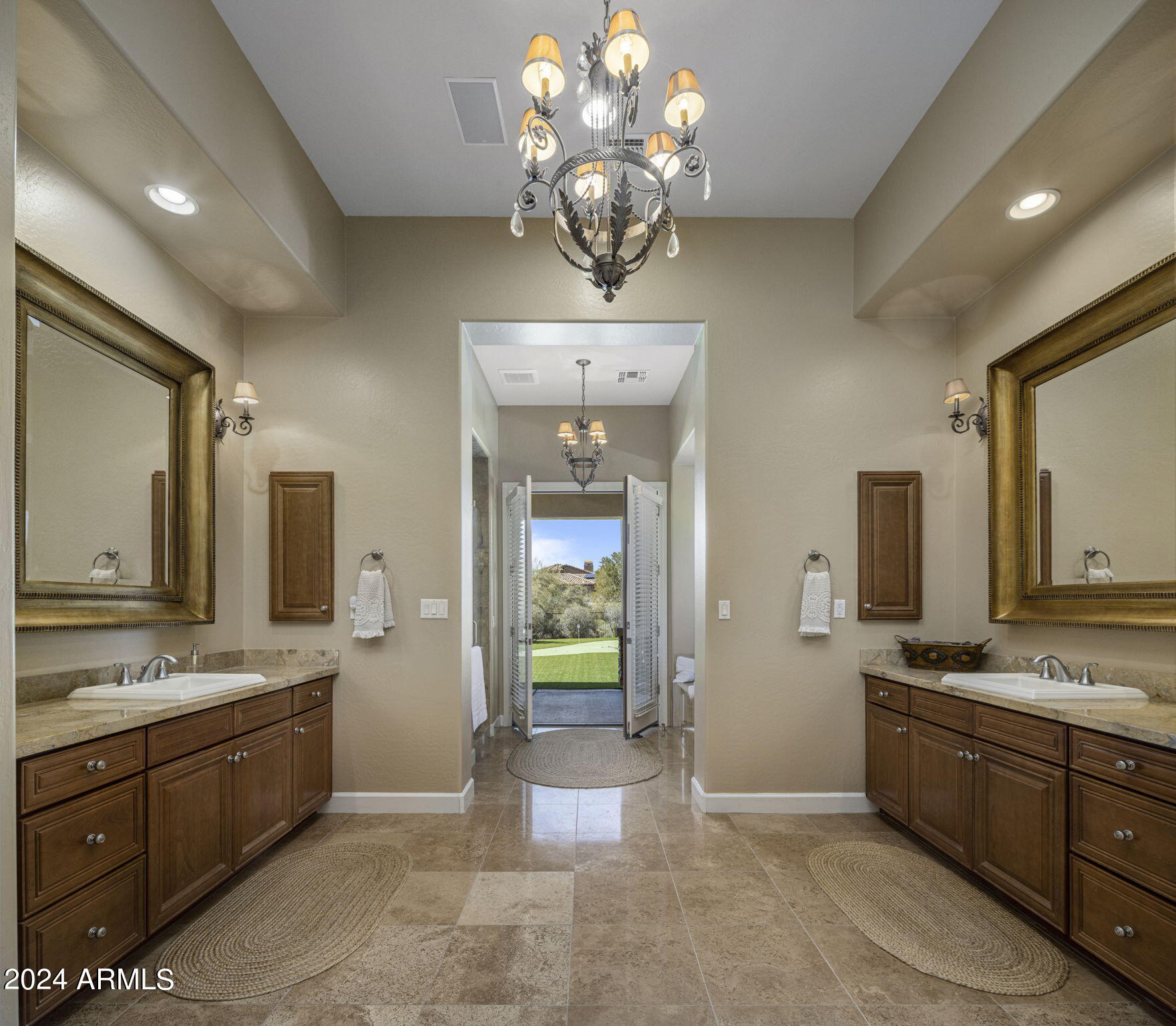 SAGUARO ESTATES - Residential