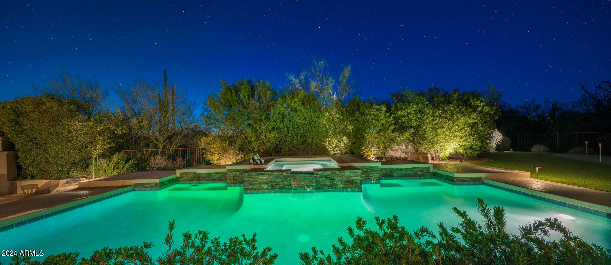 SAGUARO ESTATES - Residential