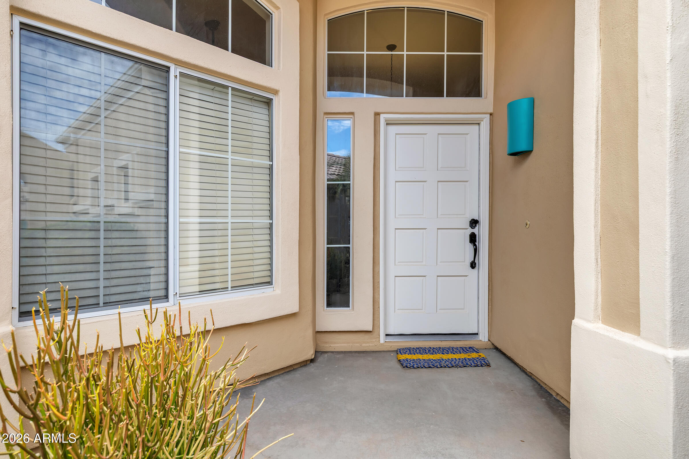 1124 E HIDDENVIEW Drive