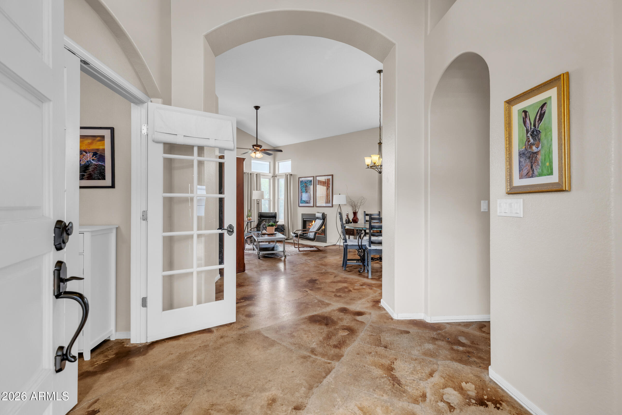 1124 E HIDDENVIEW Drive