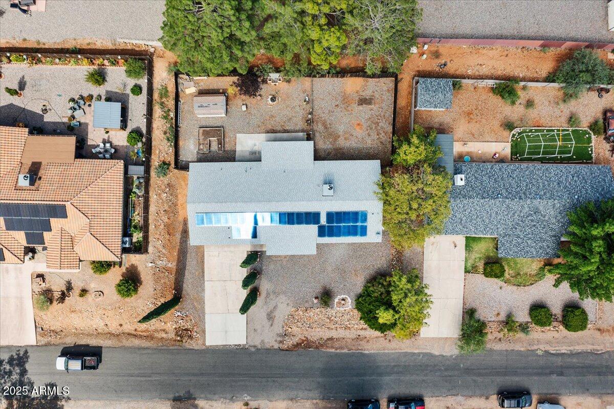 2092 E ARROWHEAD Lane