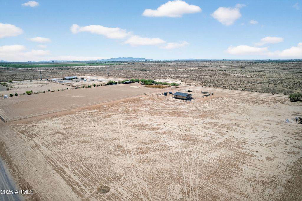 Photo of 5813 N Curry Road #0, Casa Grande, AZ 85194 (MLS # 6912082)