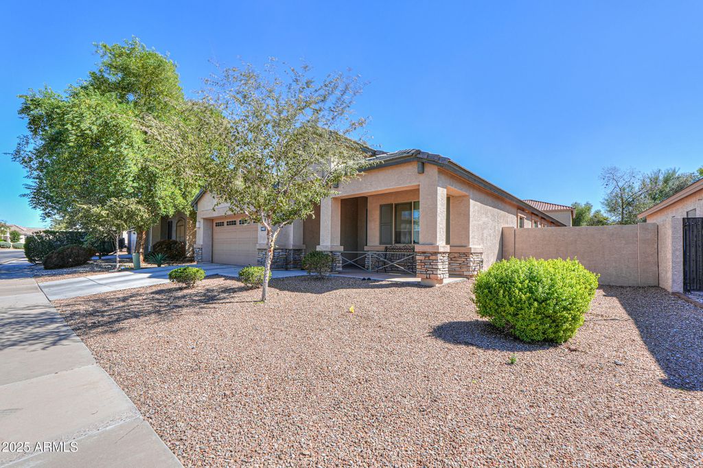 Photo of 44027 W Caven Drive, Maricopa, AZ 85138 (MLS # 6933688)