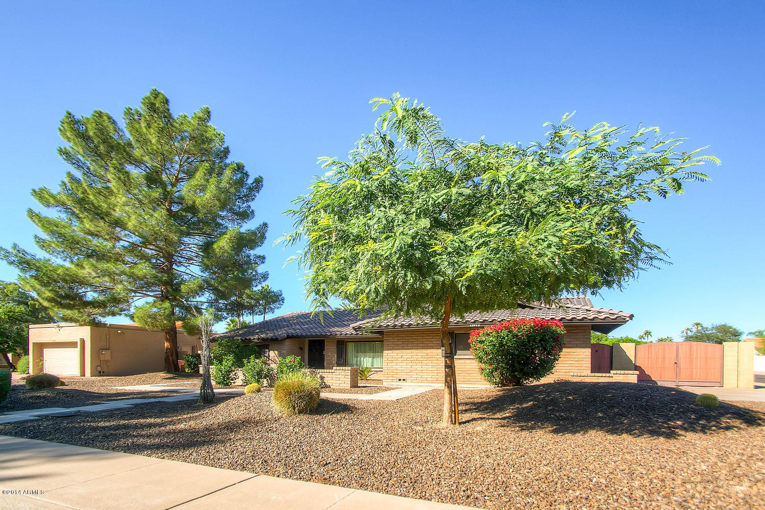 Photo 1 of 28 — 12472 N 74TH Place, Scottsdale, AZ 85260