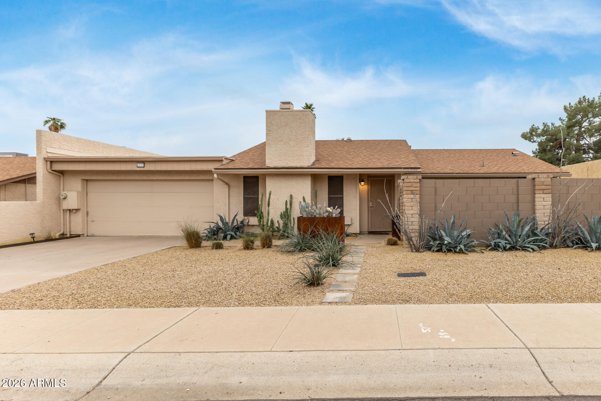 8695 E DIAMOND Street