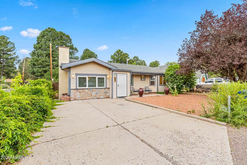 Photo of 2901 N East Street, Flagstaff, AZ 86004 (MLS # 7056414)