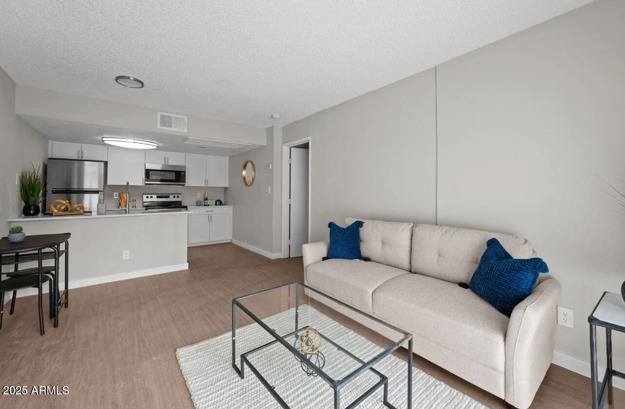 4620 W Mcdowell Road 1S