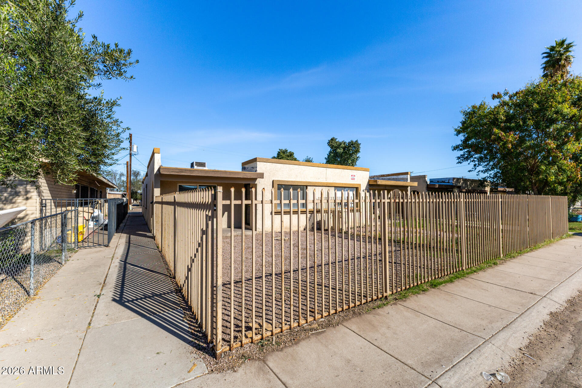 6742 W PALMAIRE Avenue