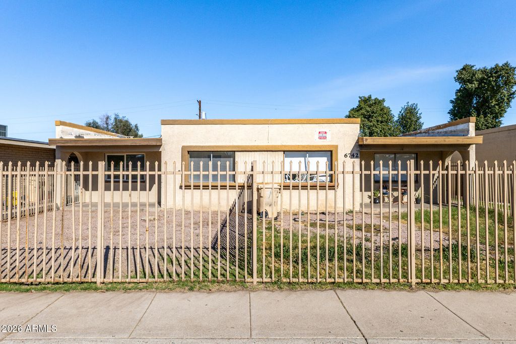 Photo of 6742 W Palmaire Avenue, Glendale, AZ 85303 (MLS # 6975796)