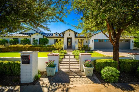 Photo of 6649 E Lafayette Boulevard, Scottsdale, AZ 85251 (MLS # 6935344)