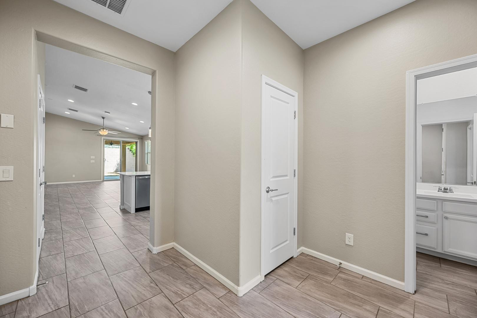 12406 W Northview Avenue