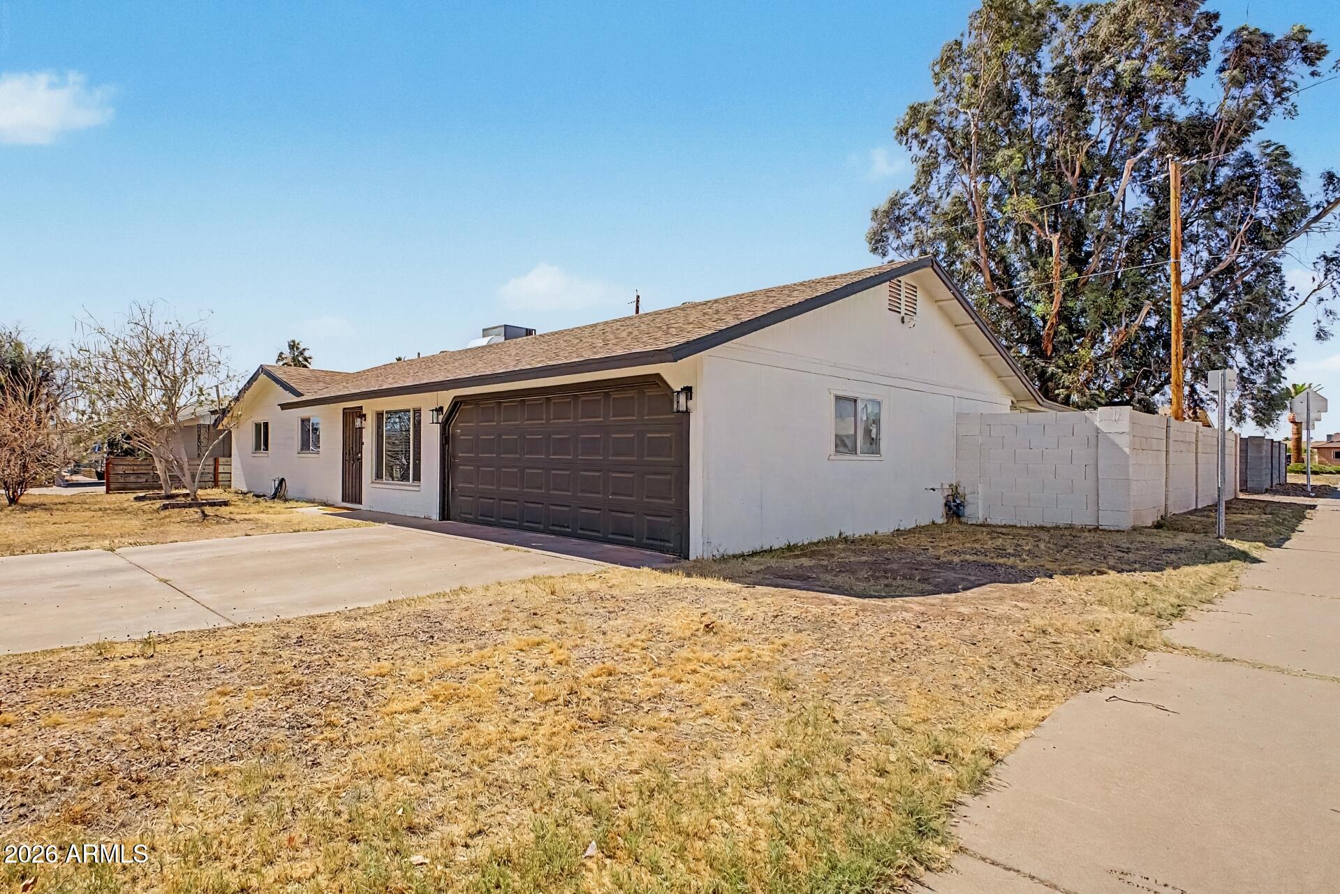 4104 W BUTLER Drive