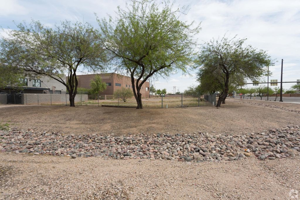 Photo of 2130 E Washington Street #'-', Phoenix, AZ 85034 (MLS # 7046907)