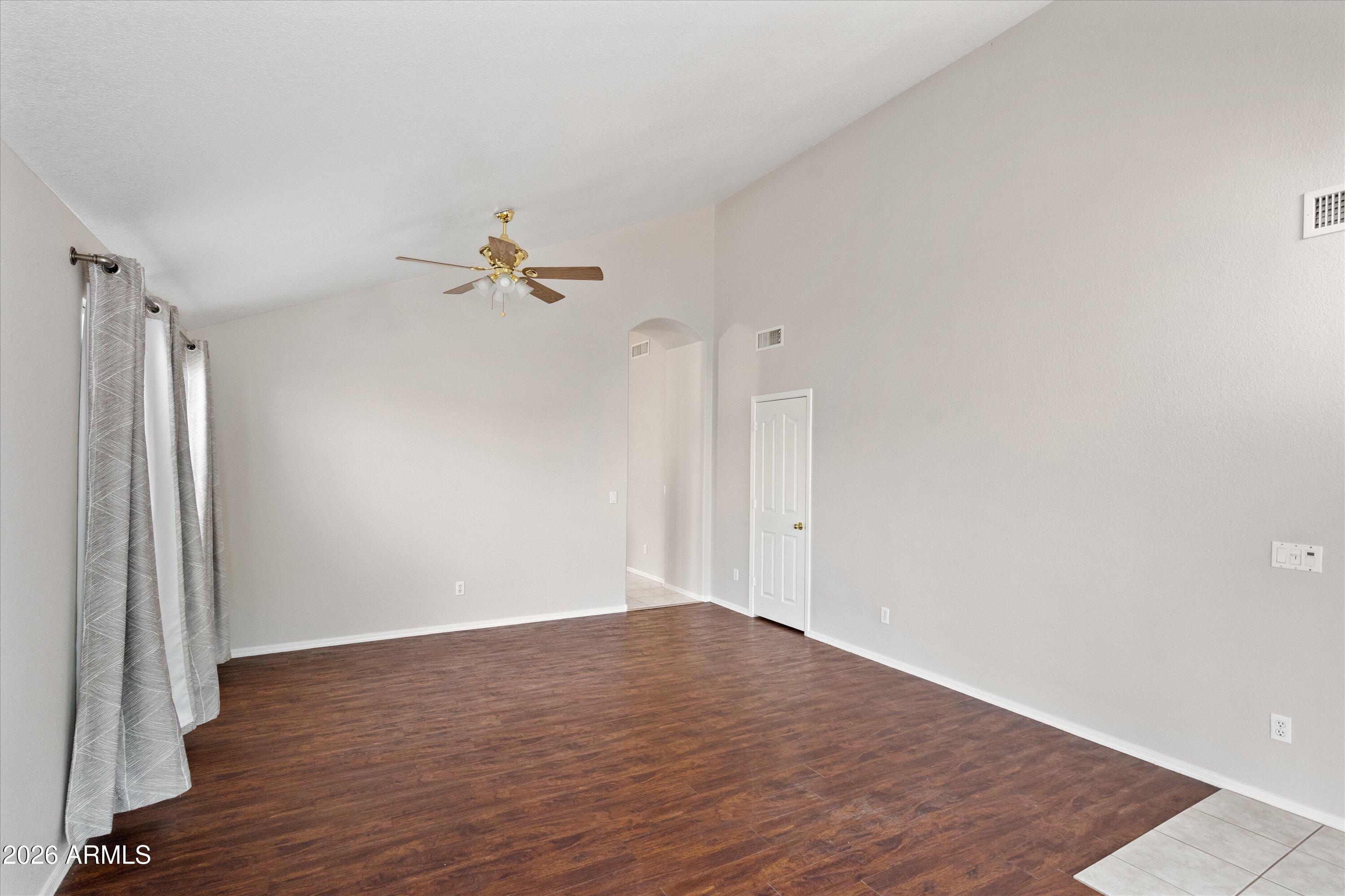 1269 E CENTURY Avenue