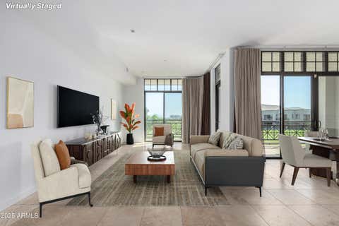 Photo of 8 Biltmore Estate #202, Phoenix, AZ 85016 (MLS # 6909128)