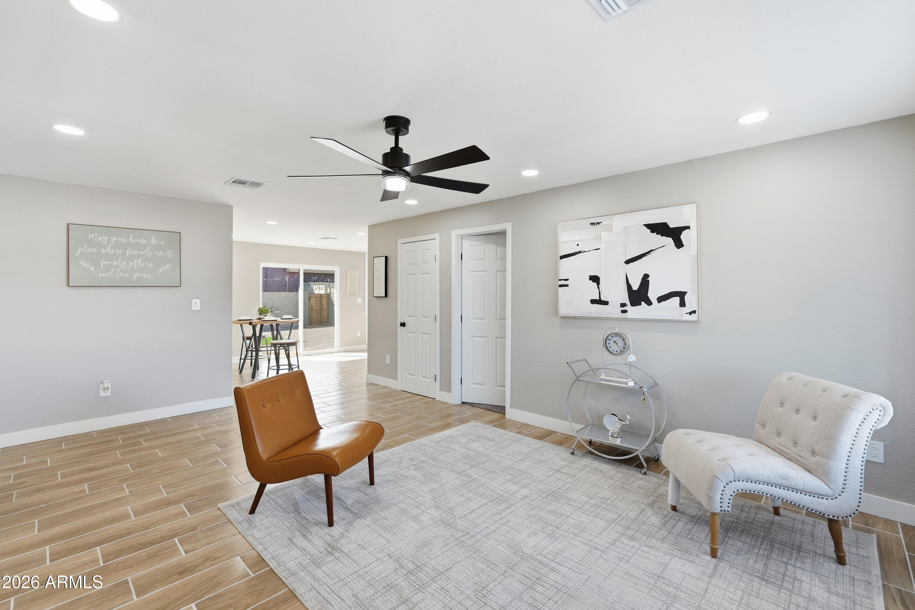 4929 W BERKELEY Road