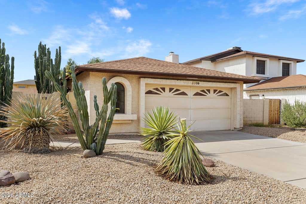 Photo of 3709 W Wagoner Road, Glendale, AZ 85308 (MLS # 7087541)
