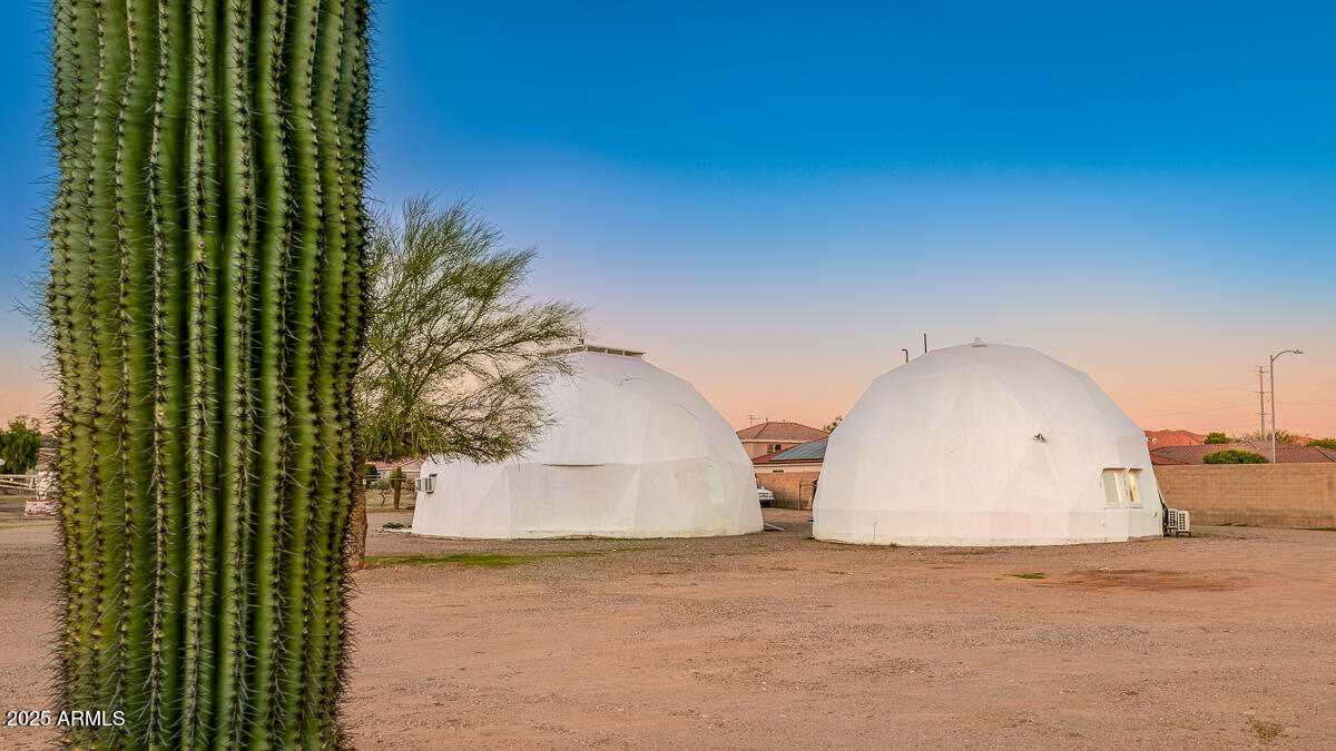 3115 W CAVEDALE Drive