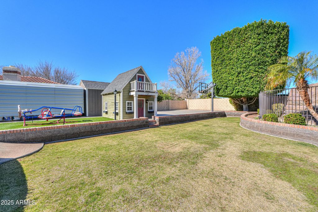 listing image 83