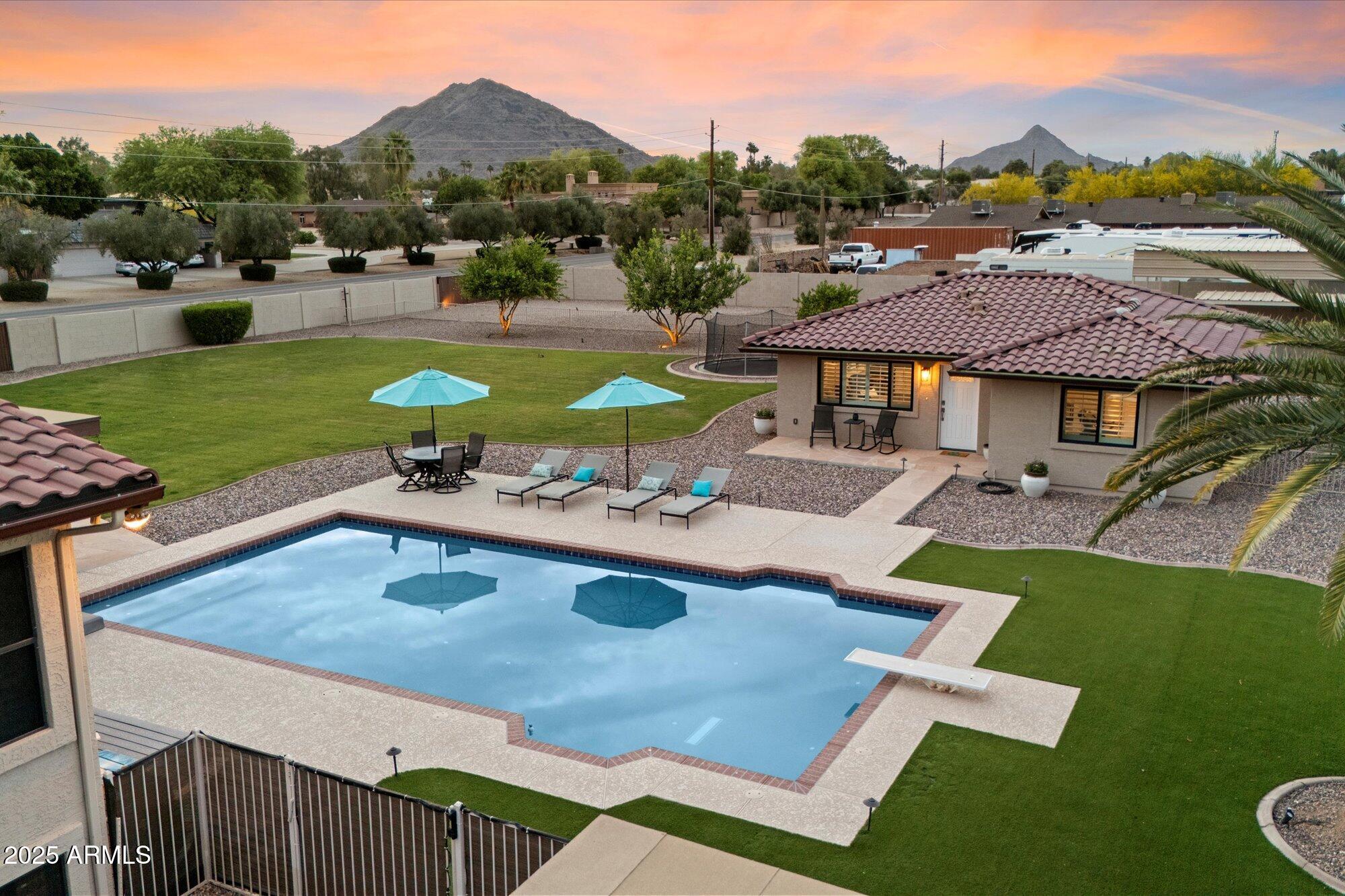 5044 W ELECTRA Lane