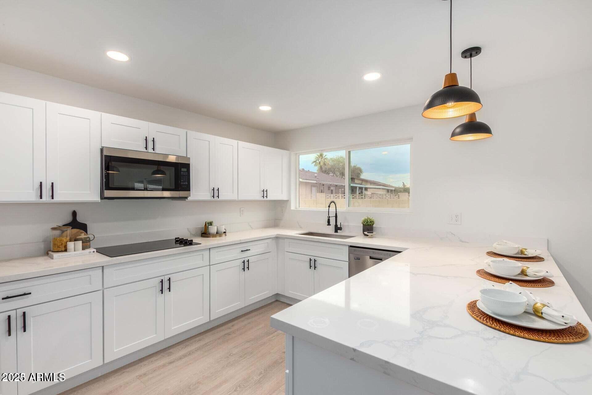 3933 W CACTUS WREN Drive