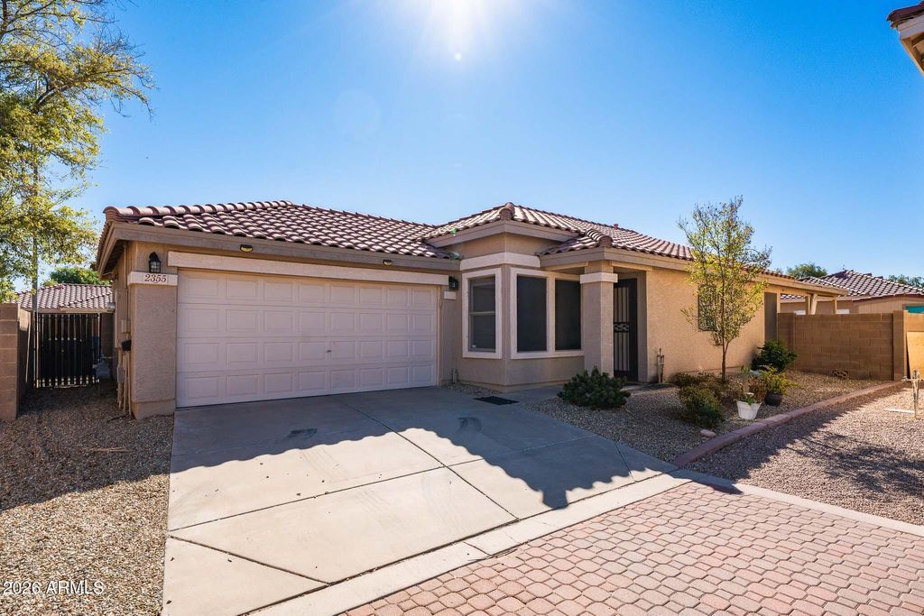 Photo of 2355 E Palm Beach Drive, Chandler, AZ 85249 (MLS # 6990437)