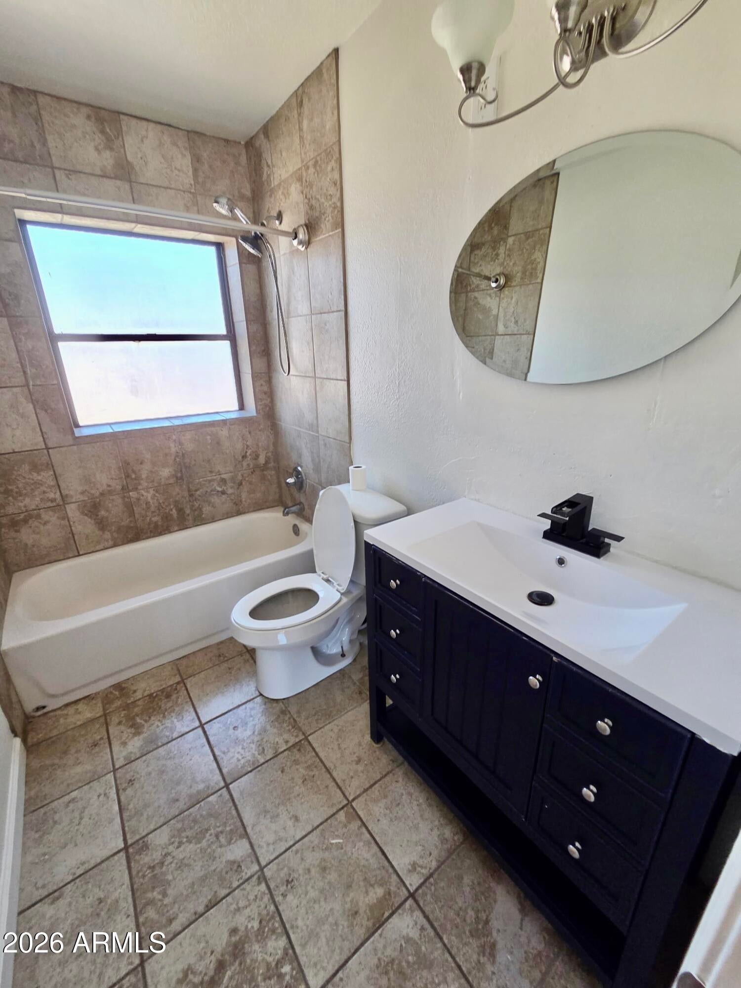 318 W 13TH Street
