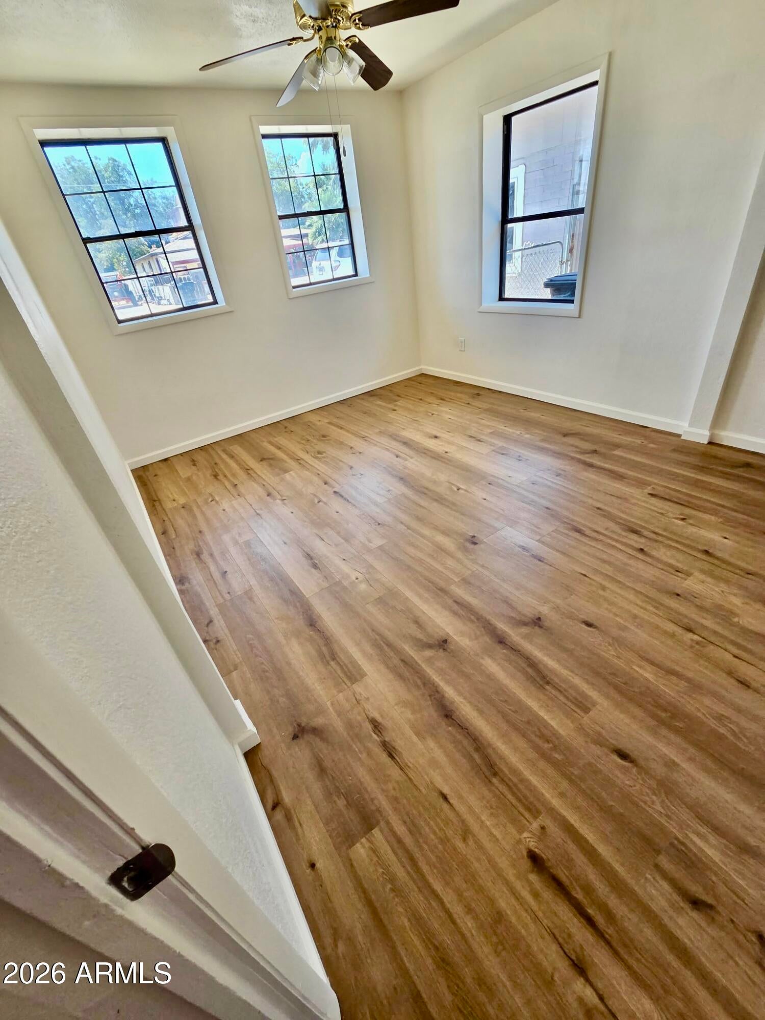 318 W 13TH Street