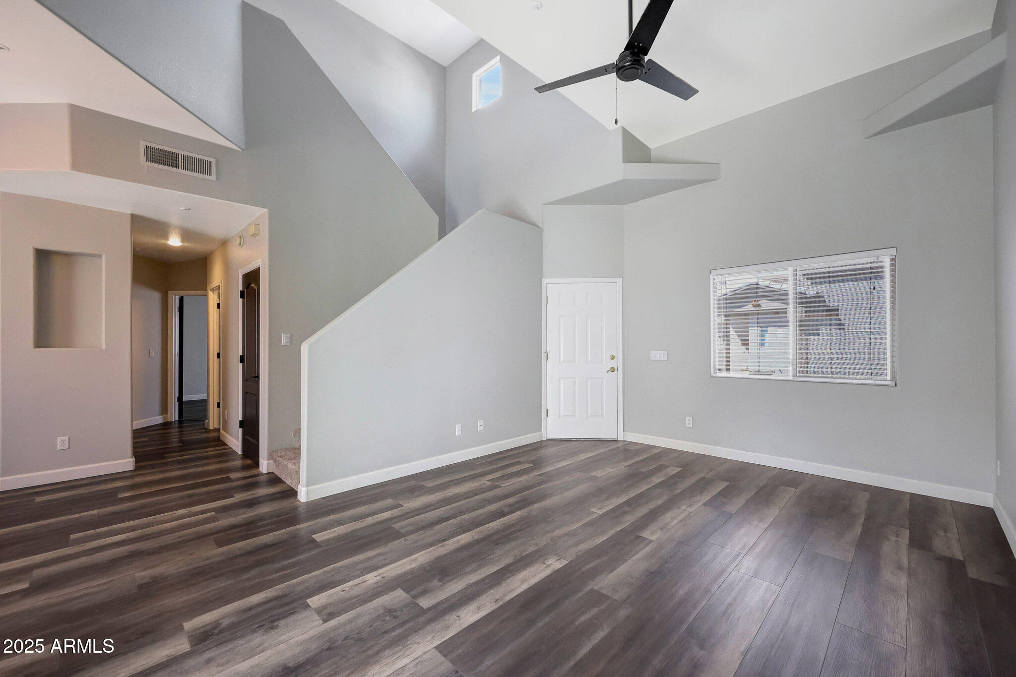 8105 W BECK Lane