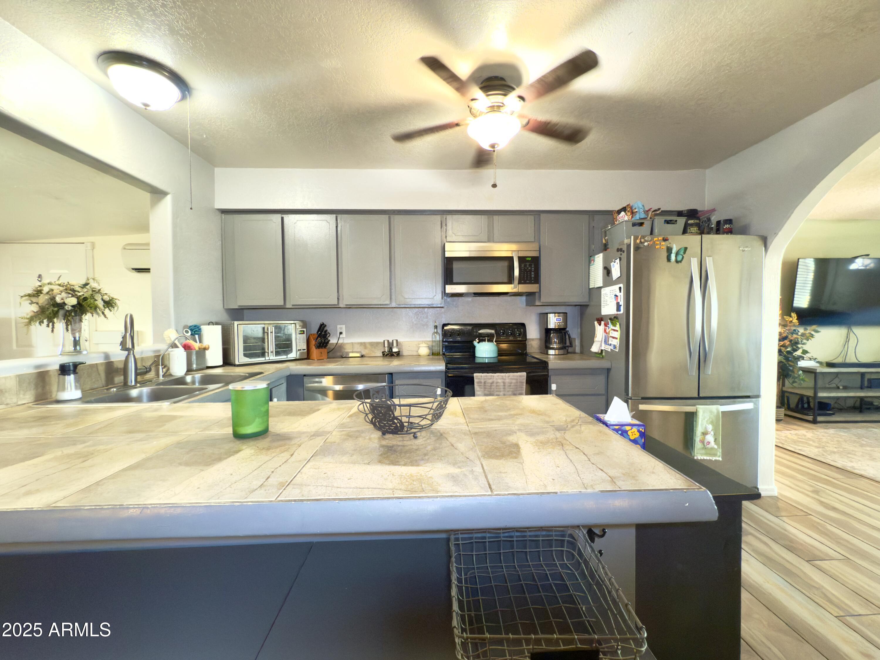 2329 E JUANITA Avenue