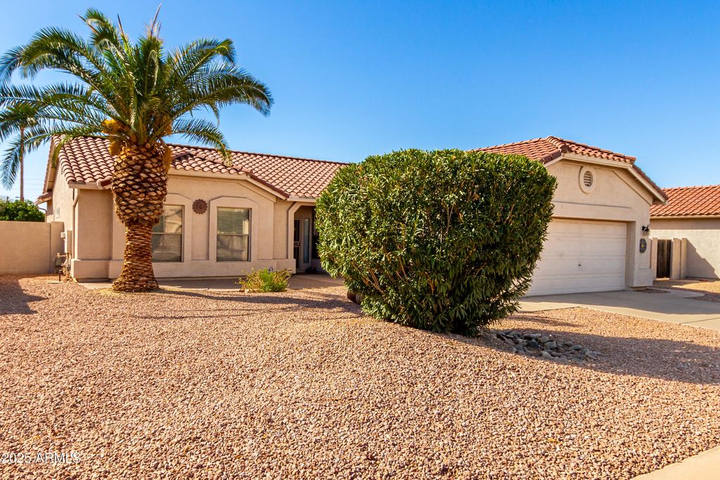 Photo of 1451 E Palm Beach Drive, Chandler, AZ 85249 (MLS # 6912914)