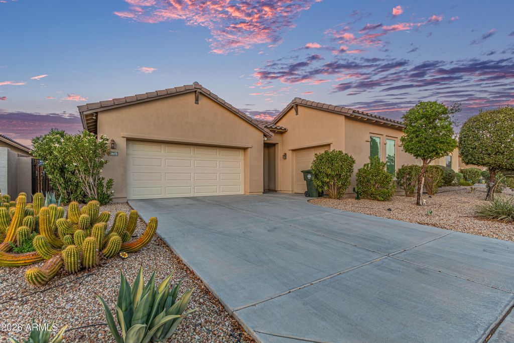 Photo of 13673 S 176th Drive, Goodyear, AZ 85338 (MLS # 6976551)