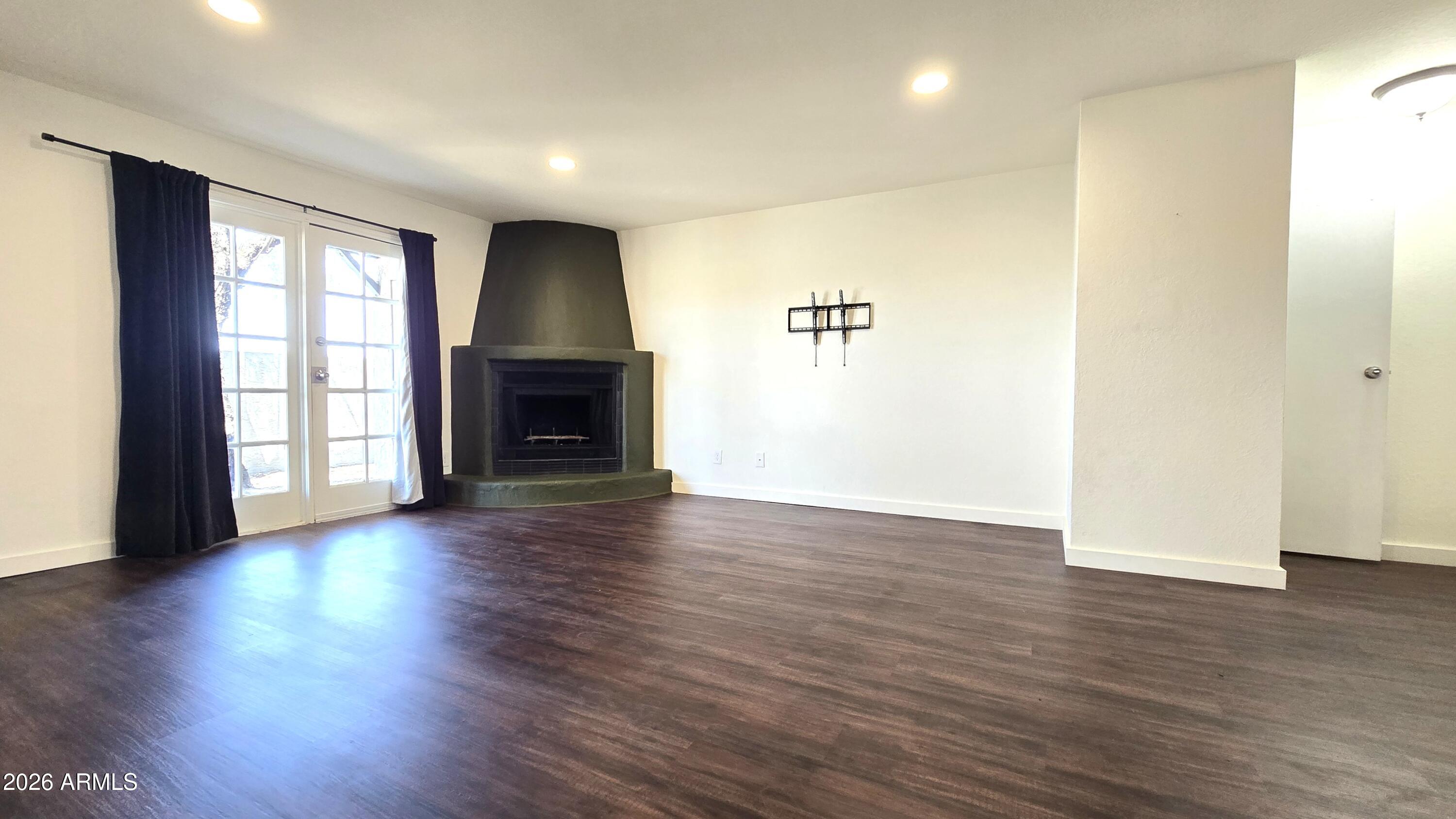 15402 N 28TH Street 130