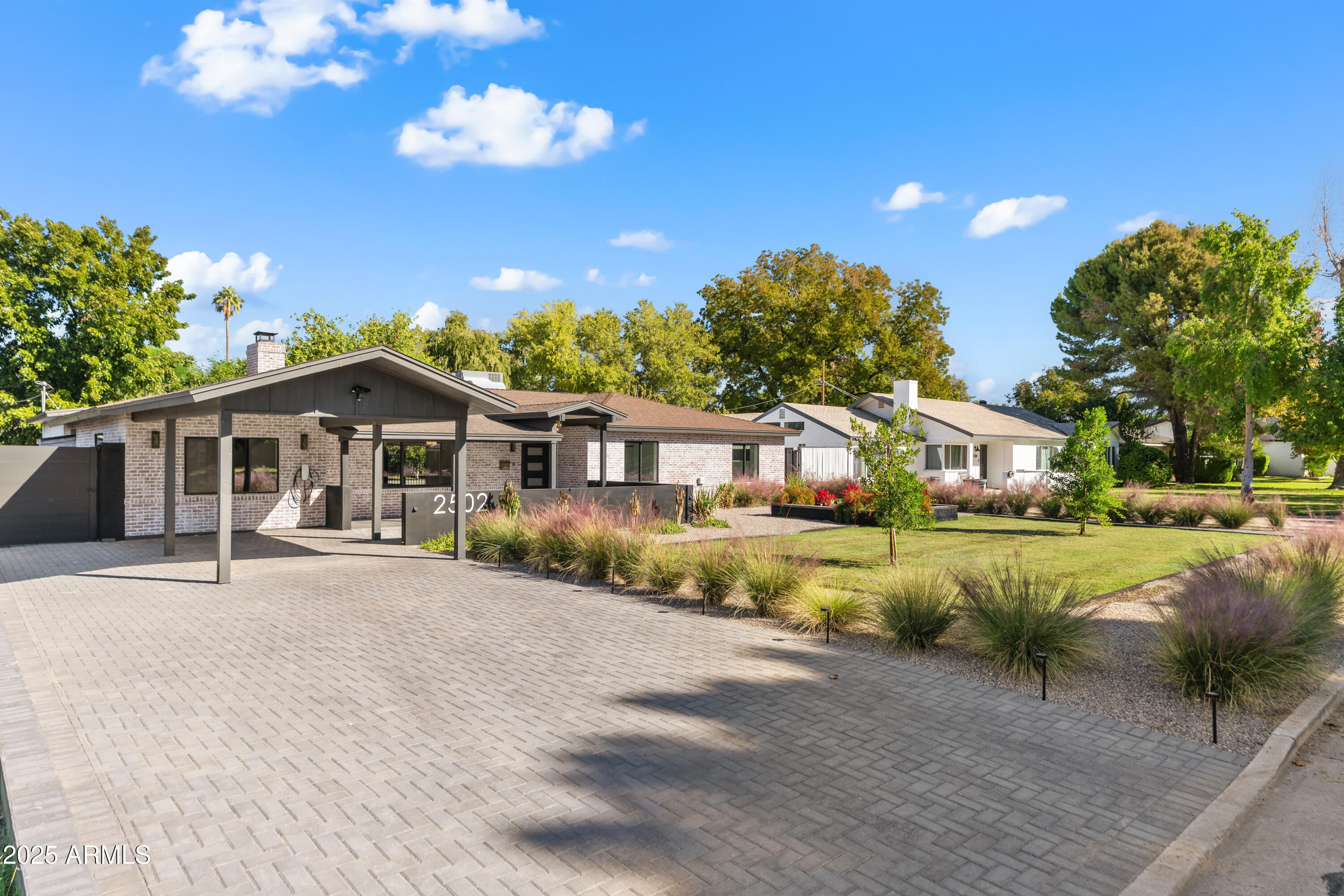 Homes for Sale in Queen Creek Arizona 3 2502 E WHITTON Avenue