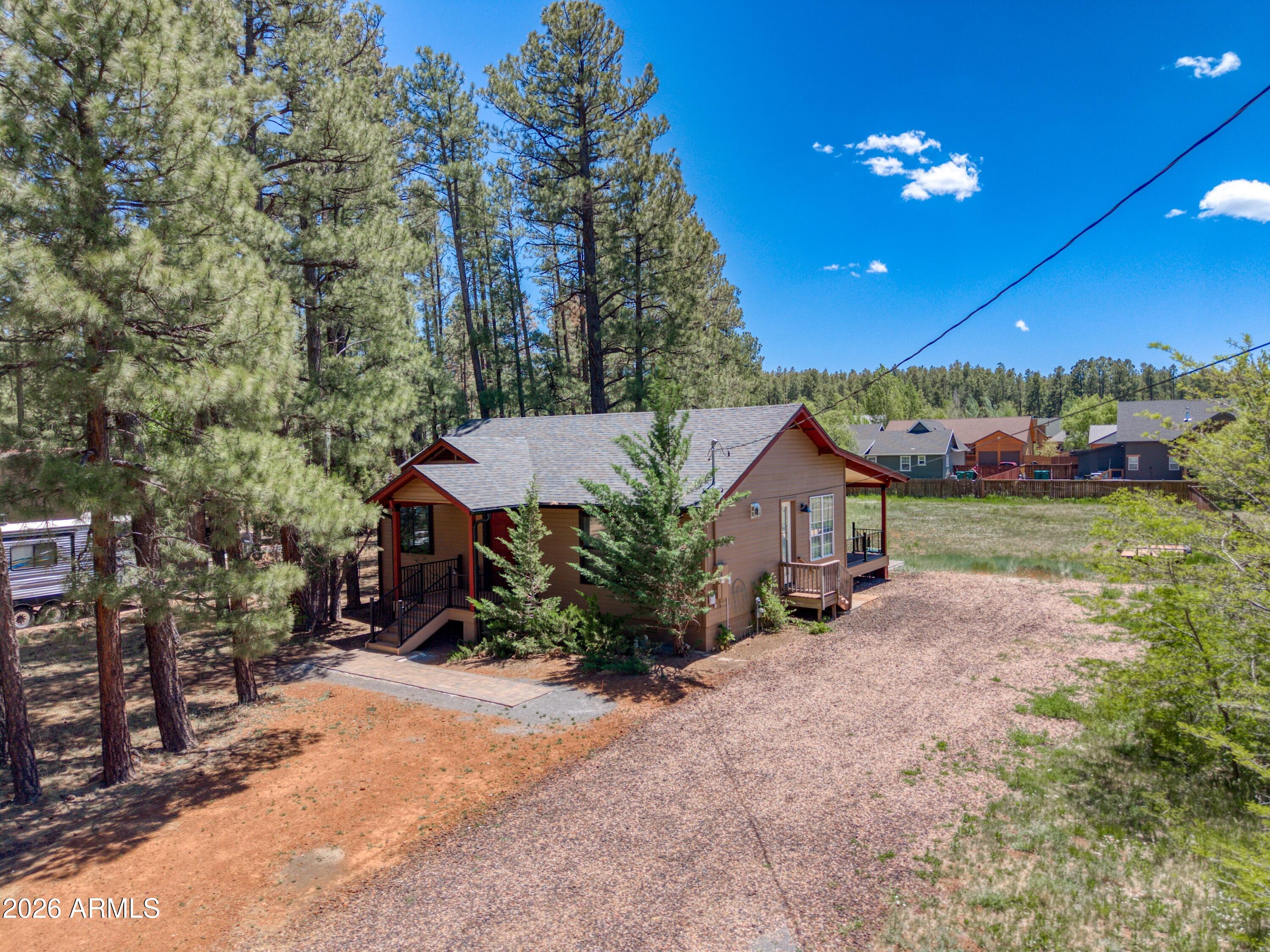 PINETOP ESTATES LOT 12 - Residential