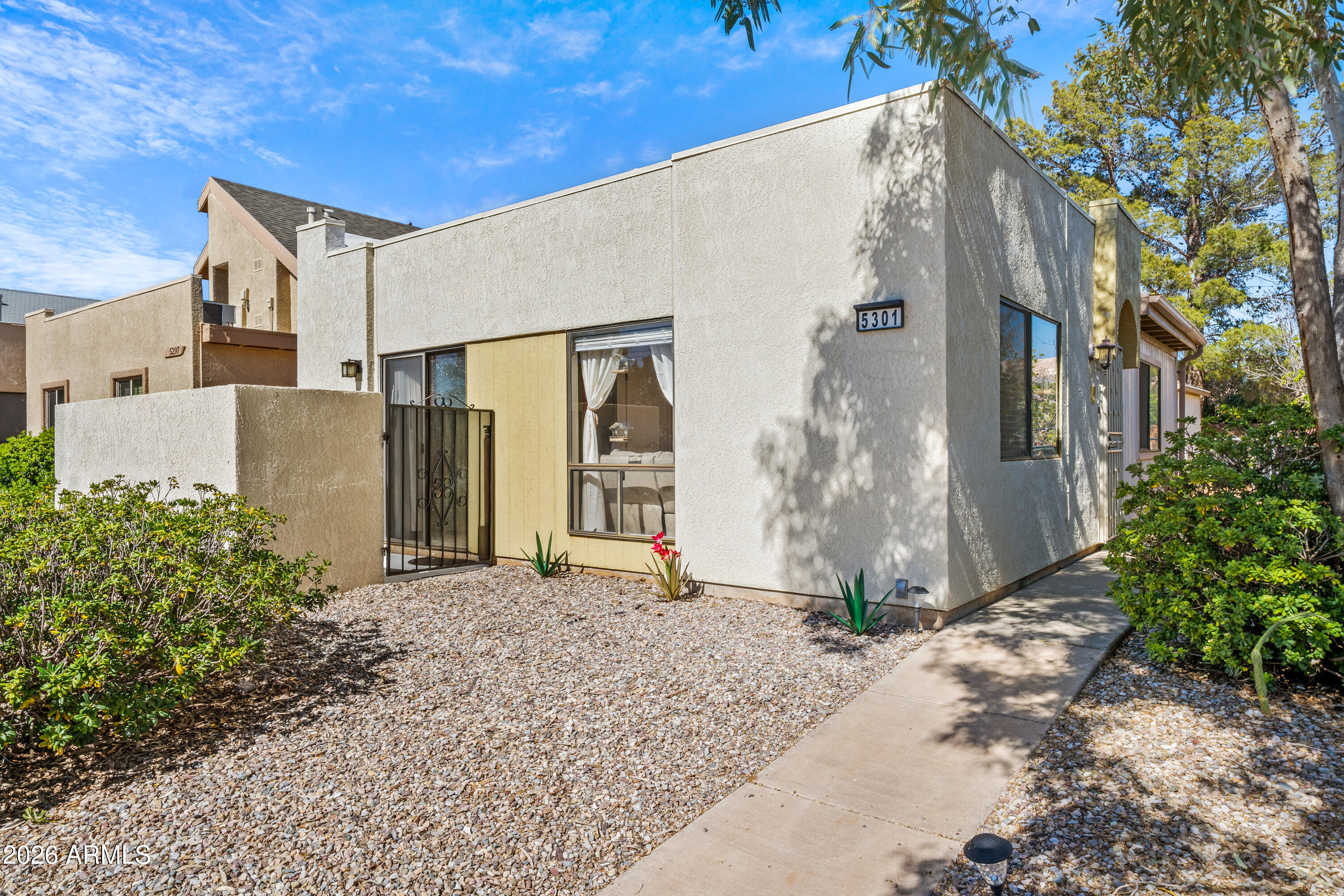 5301 DESERT SHADOWS Drive