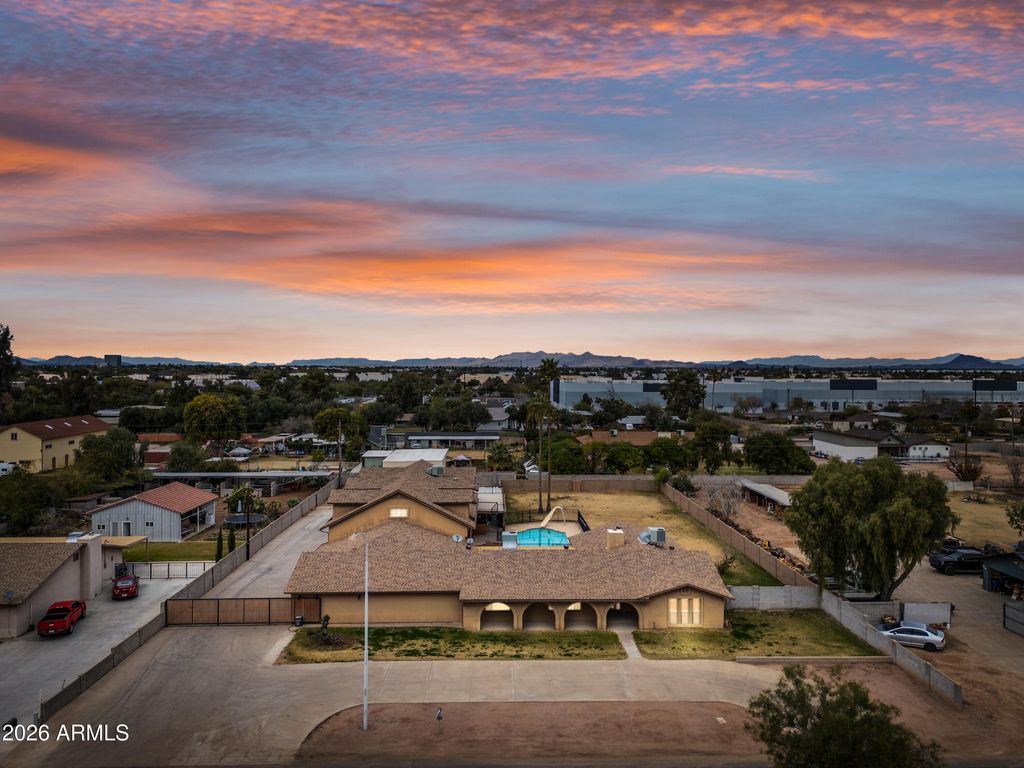 Photo of 322 E Redfield Road, Chandler, AZ 85225 (MLS # 6977117)