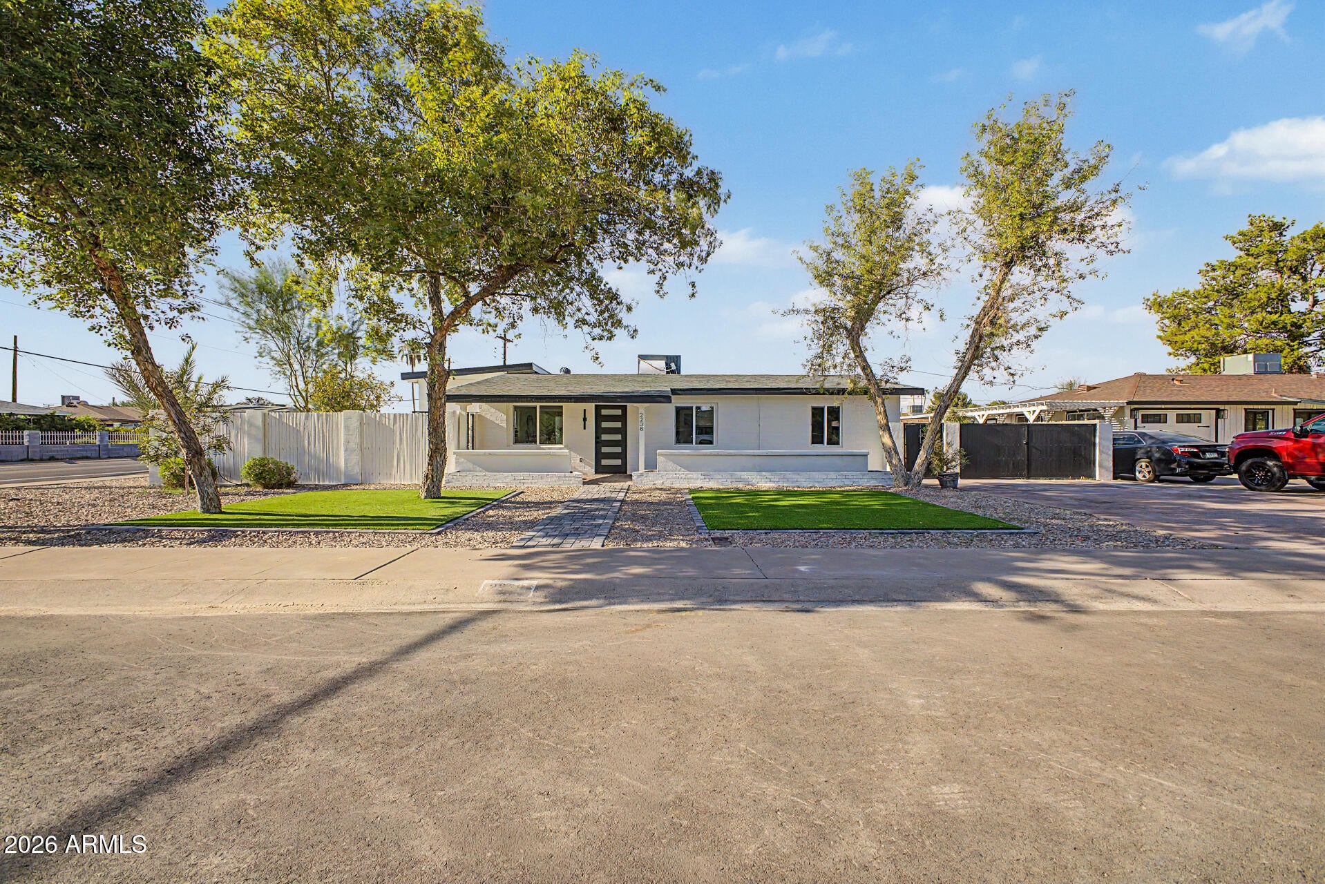 2238 W CATALINA Drive
