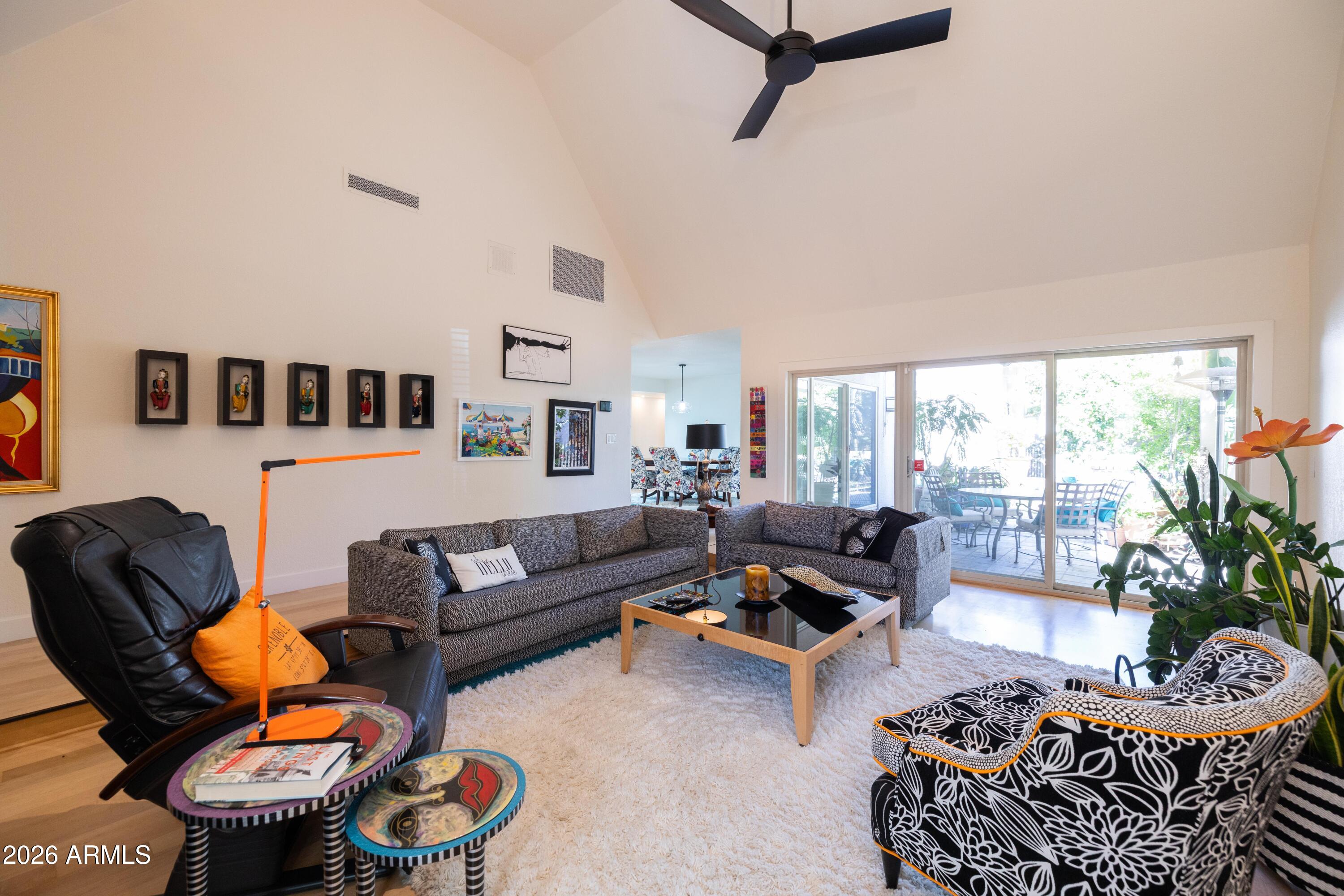 2522 E OREGON Avenue