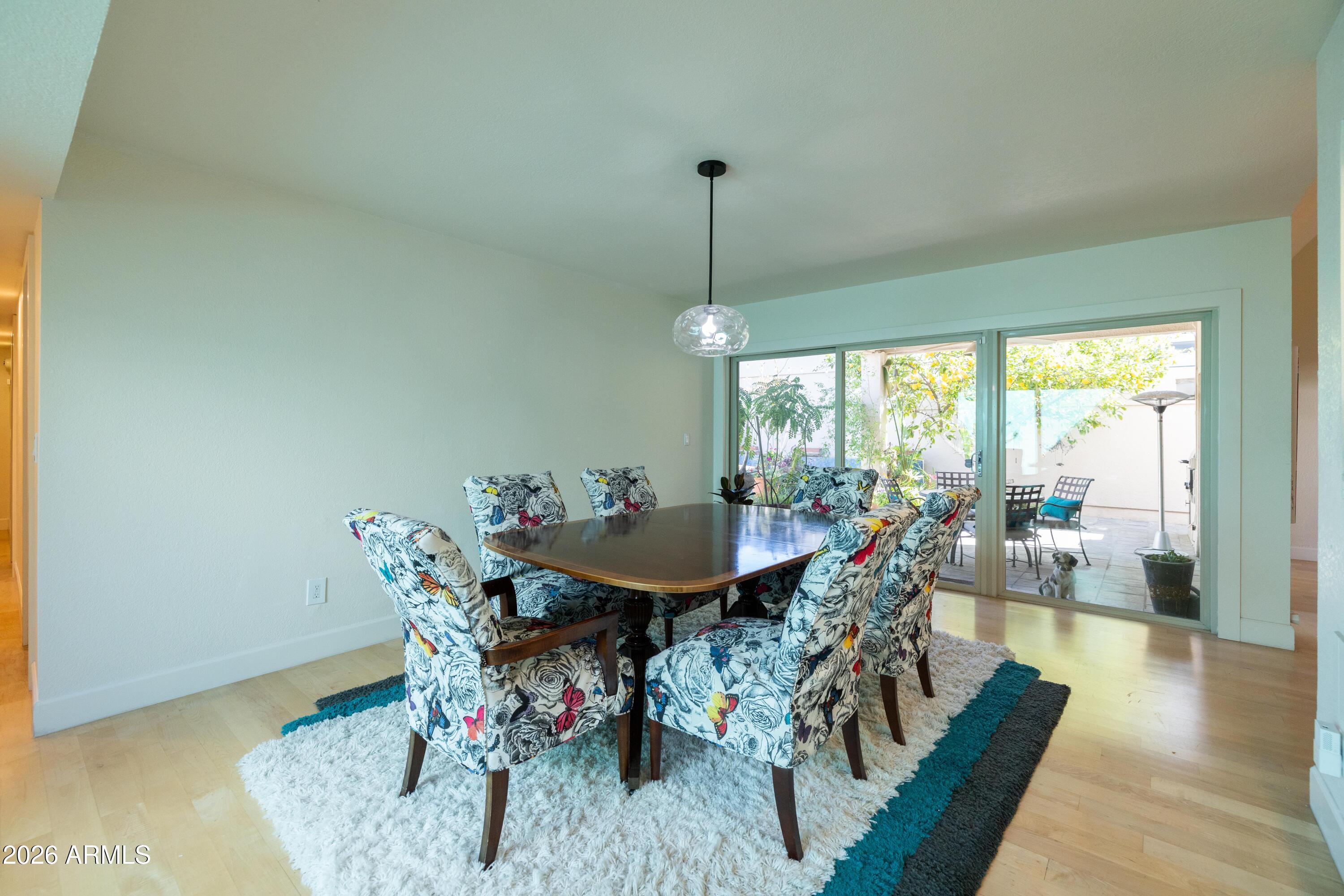 2522 E OREGON Avenue