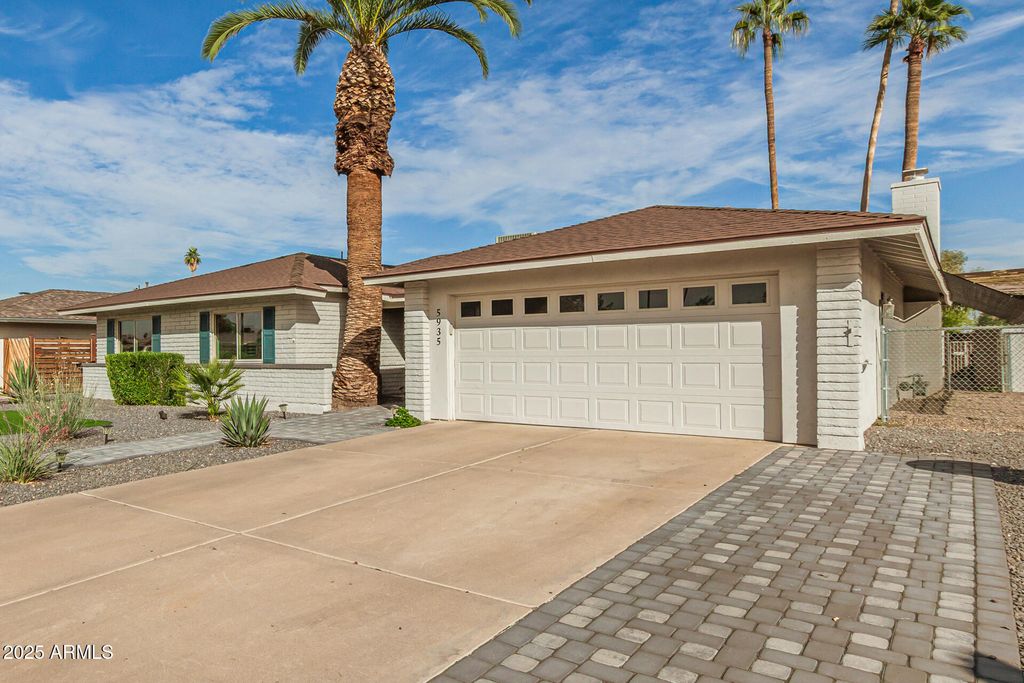 Photo of 5935 S Lakeshore Drive, Tempe, AZ 85283 (MLS # 6950944)