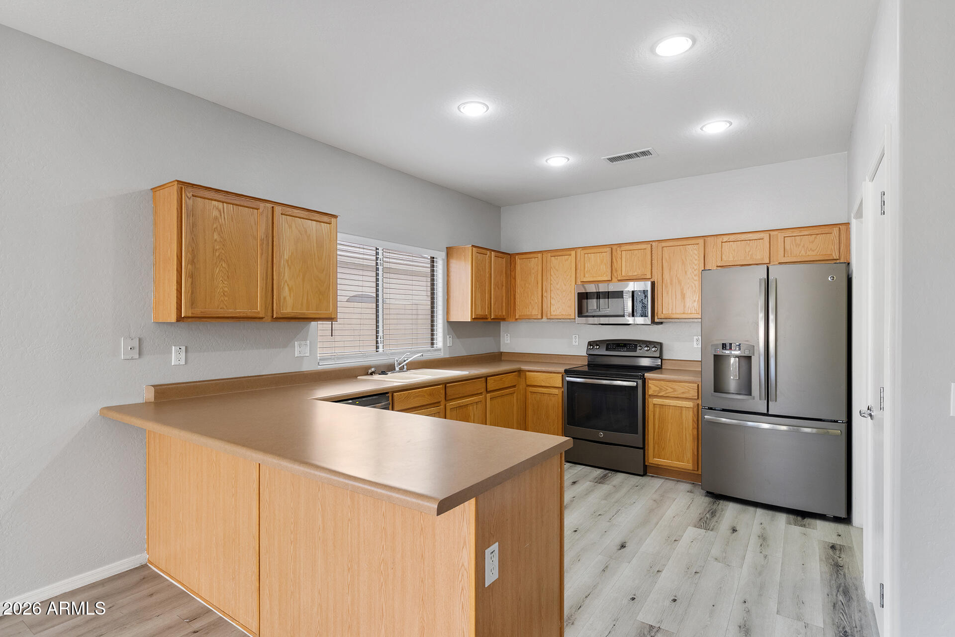 10114 E KILAREA Avenue