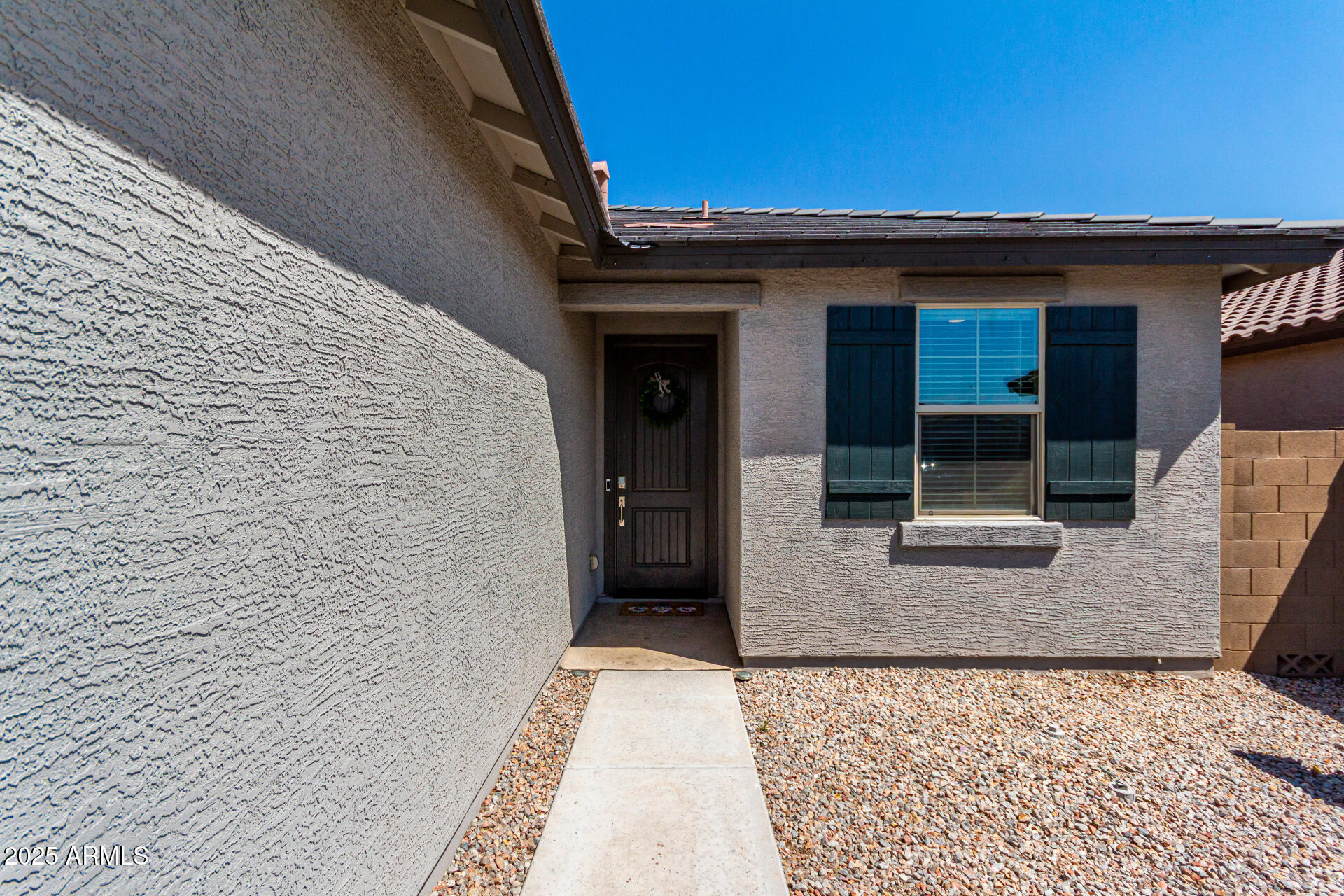 2532 W HIDALGO Avenue