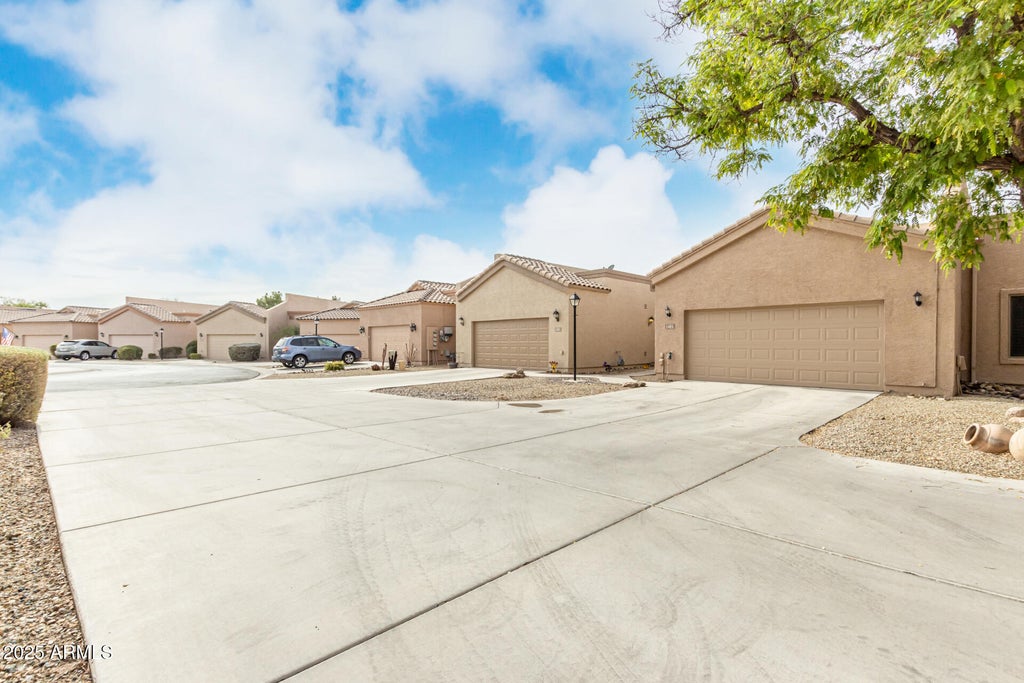 Photo of 18650 N 91st Avenue #1401, Peoria, AZ 85382 (MLS # 7087600)