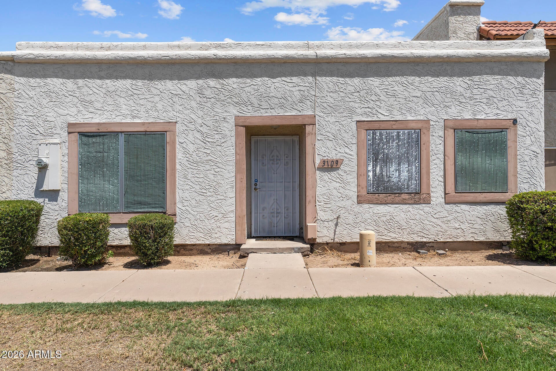 3109 W LOMA Lane