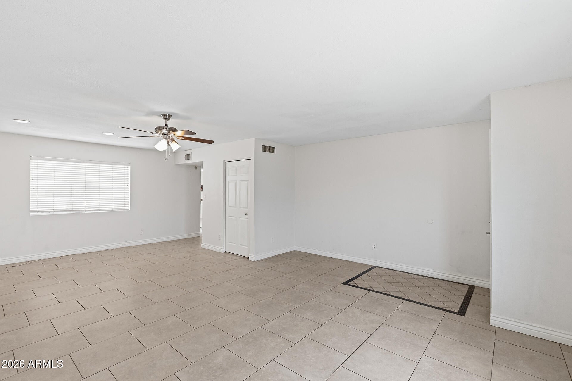 3109 W LOMA Lane
